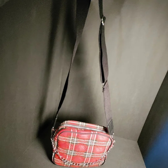 A RED PLAID PURSE⭐ - Picture 5 of 10